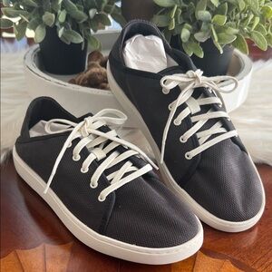 OluKai Black and White Women's Sneakers, New!  Size 10 Women’s